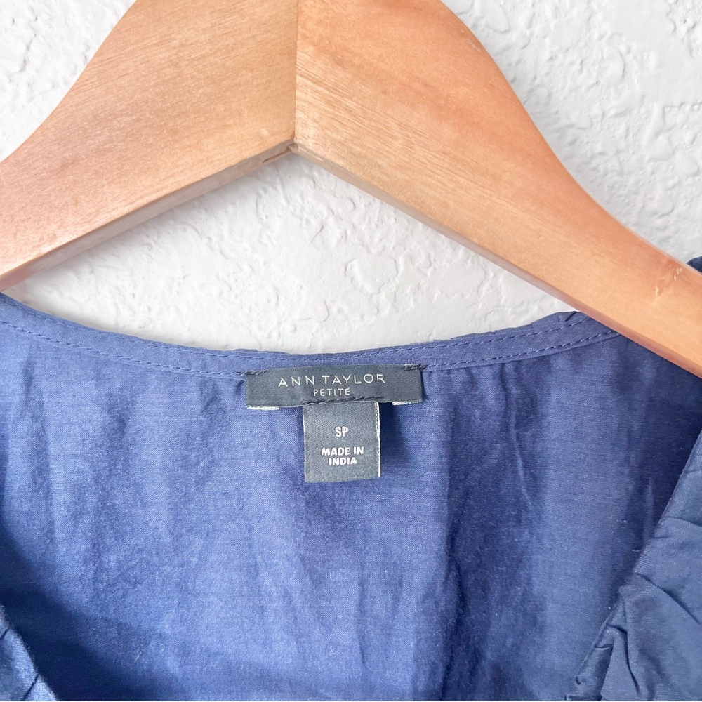 Ann Taylor Navy Scalloped Edge Faux Wrap Top Sz SP - Picture 3 of 5